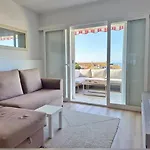 Apartman Modern New Sea View In *