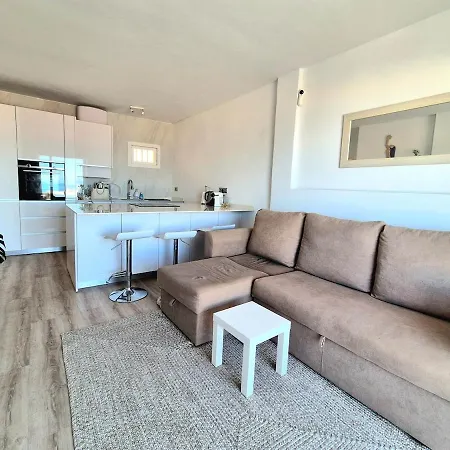 דירה Modern New Sea View In