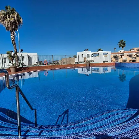 Modern New Sea View In דירה