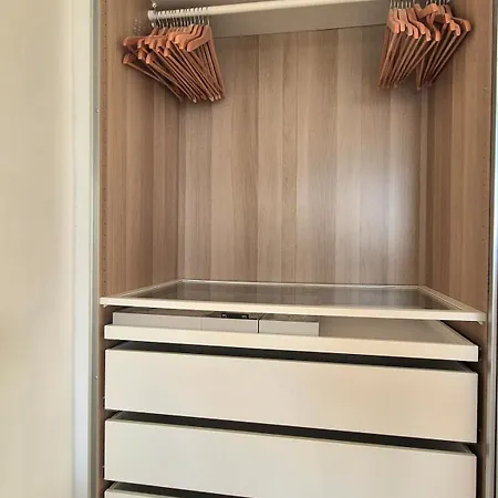 Modern New Sea View In דירה *